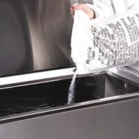 STEP 2 - ADD THE DETERGENT